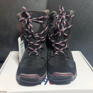 Pajar Canada Black Winter Boots with Red and White Laces